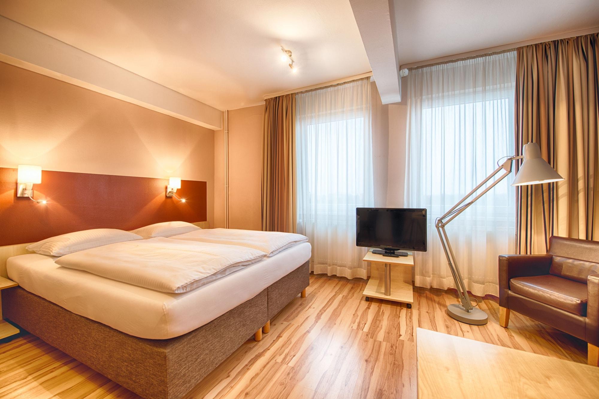Enjoy Hotel Berlin City Messe Exterior photo