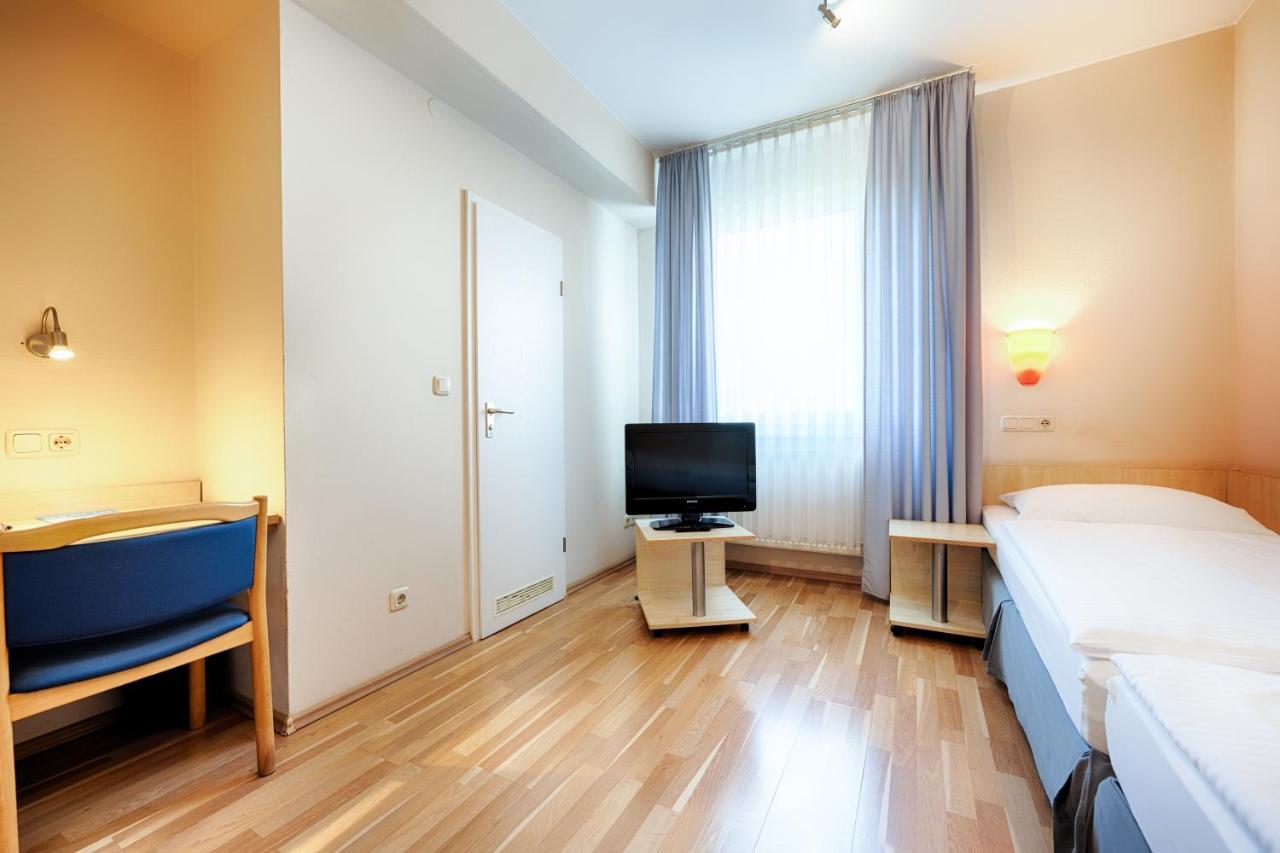 Enjoy Hotel Berlin City Messe Exterior photo